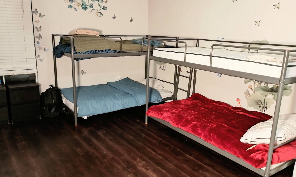 Rampart Village Apartment | Terrific 2-bedroom apartment in amazing Los Angeles with fitness room, WiFi