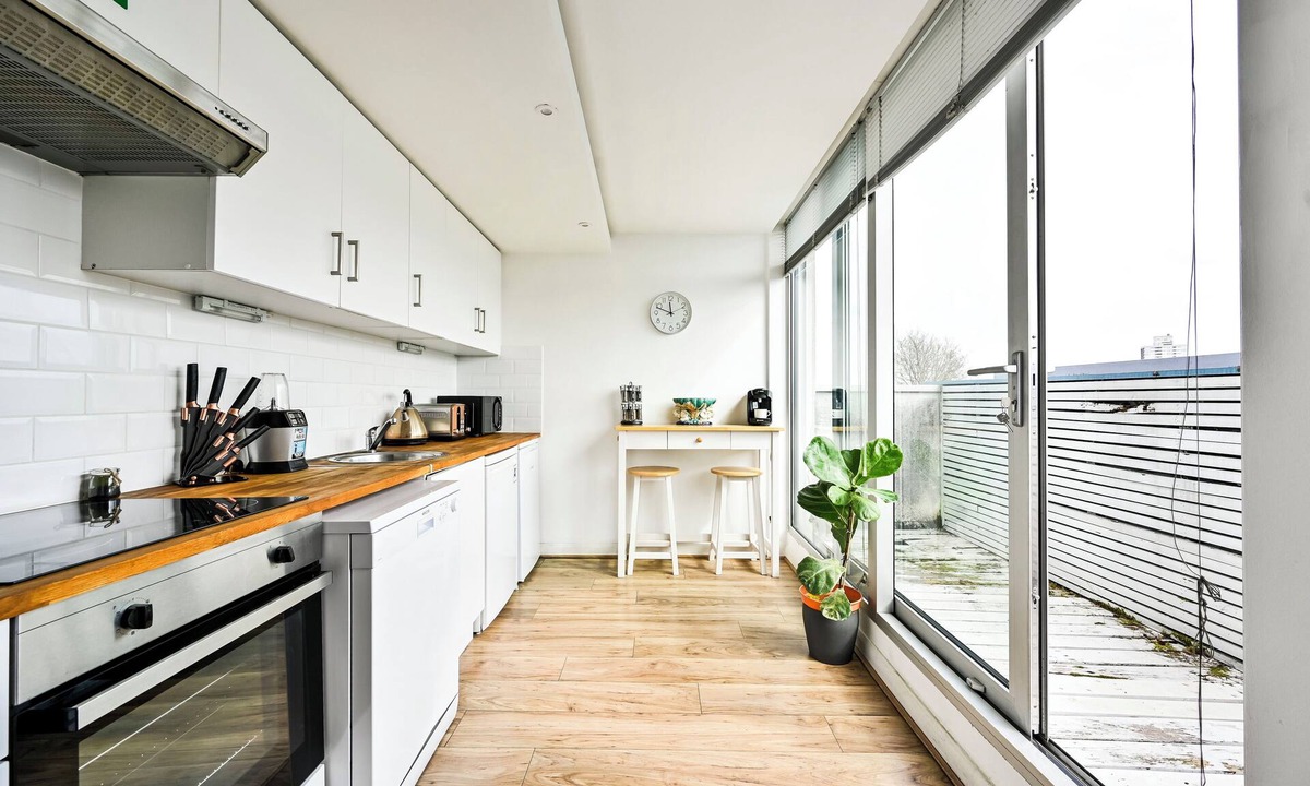 Stratford and New Town Apartment | That Cosy Stay - Exclusive Rooftop Apartment Stratford QB22