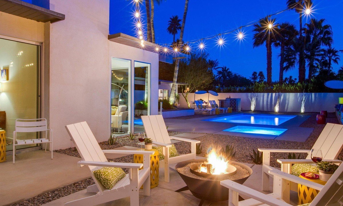 Racquet Club Estates House | The Arrow - Swanky Palm Springs Vibe!