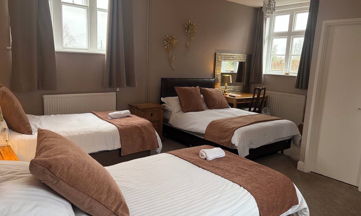 Berkeley Hotel | The Berkeley Arms Hotel