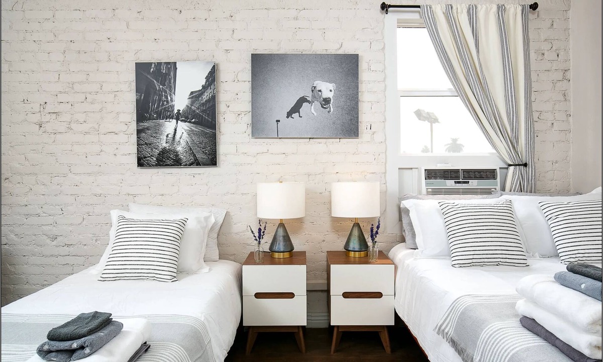 Westlake Apartment | The Chill Brick Studio – DTLA Vibes & 420 Friendly