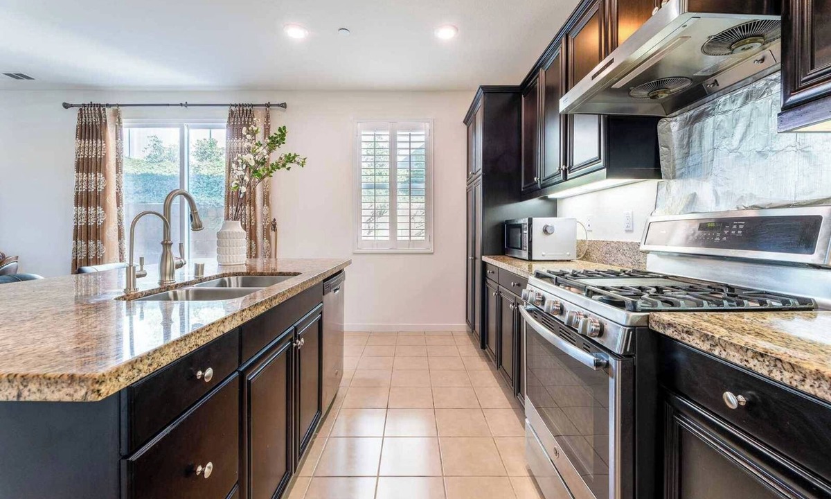 Valle Lindo House | The Emerald on Blossom Way #41628