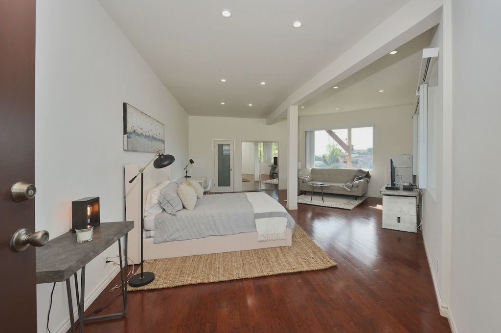 Hollywood Dell House | The Great Hollywood Hills Secluded Private Guest House + Incredible Views