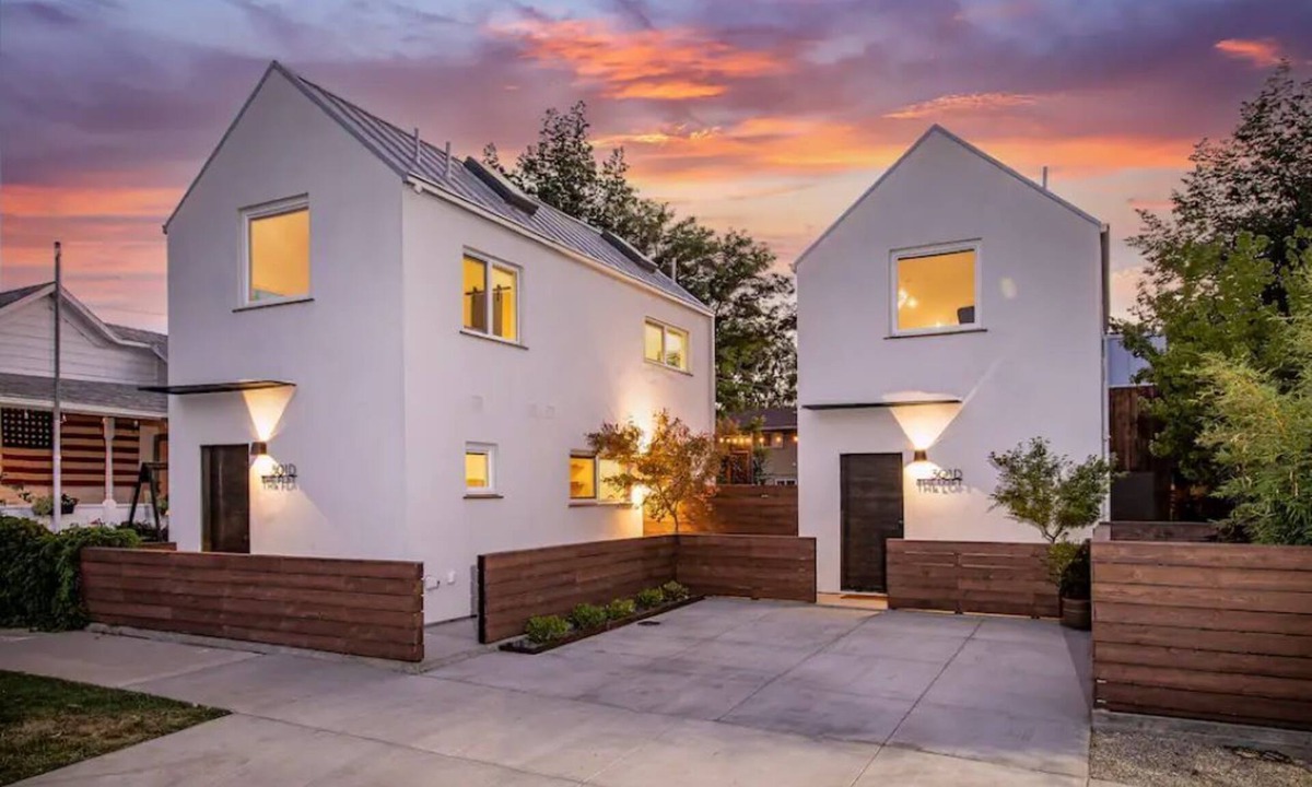Tehachapi House | The Green Street Micro Village - Modern Tiny Homes w/Hot Tub!