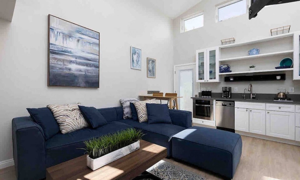 Brea Apartment | The Oasis Patio Pool House