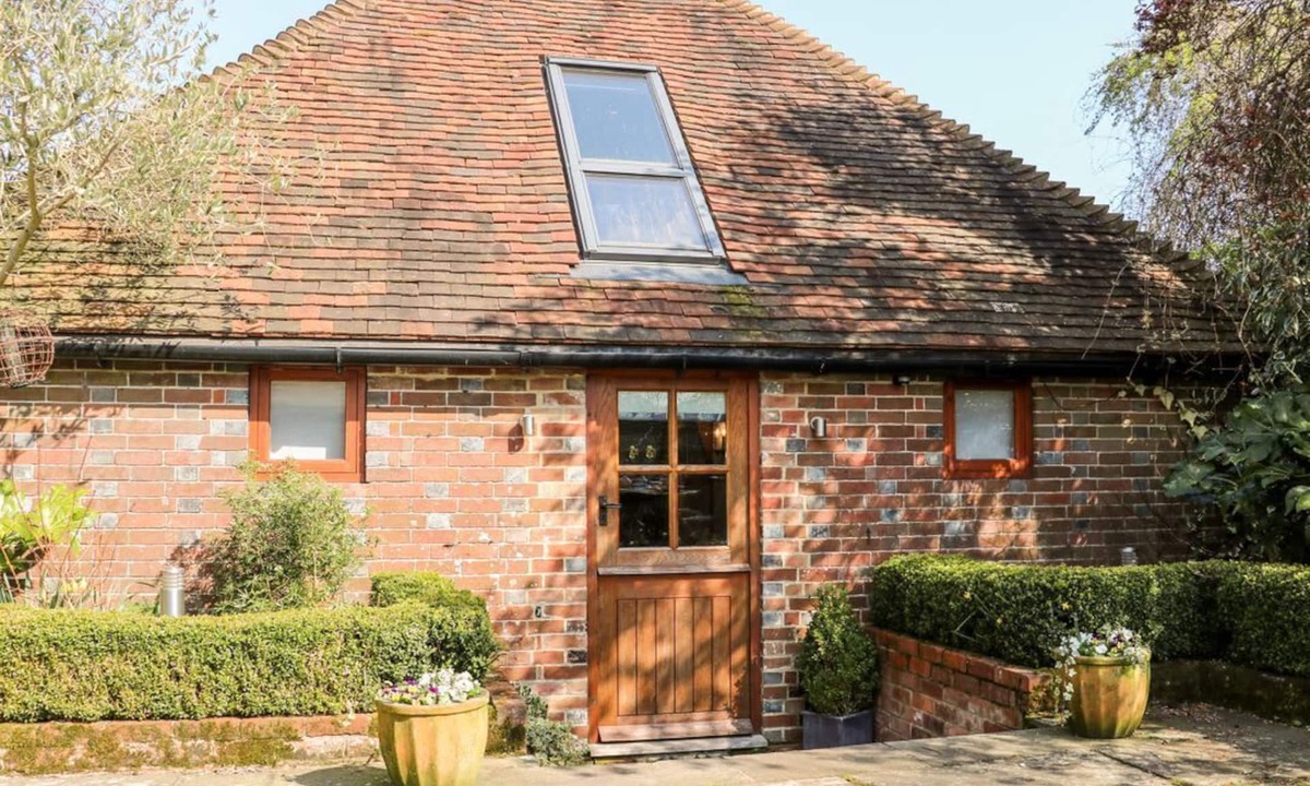 Pulborough Cottage | The Old Granary, West Chiltington