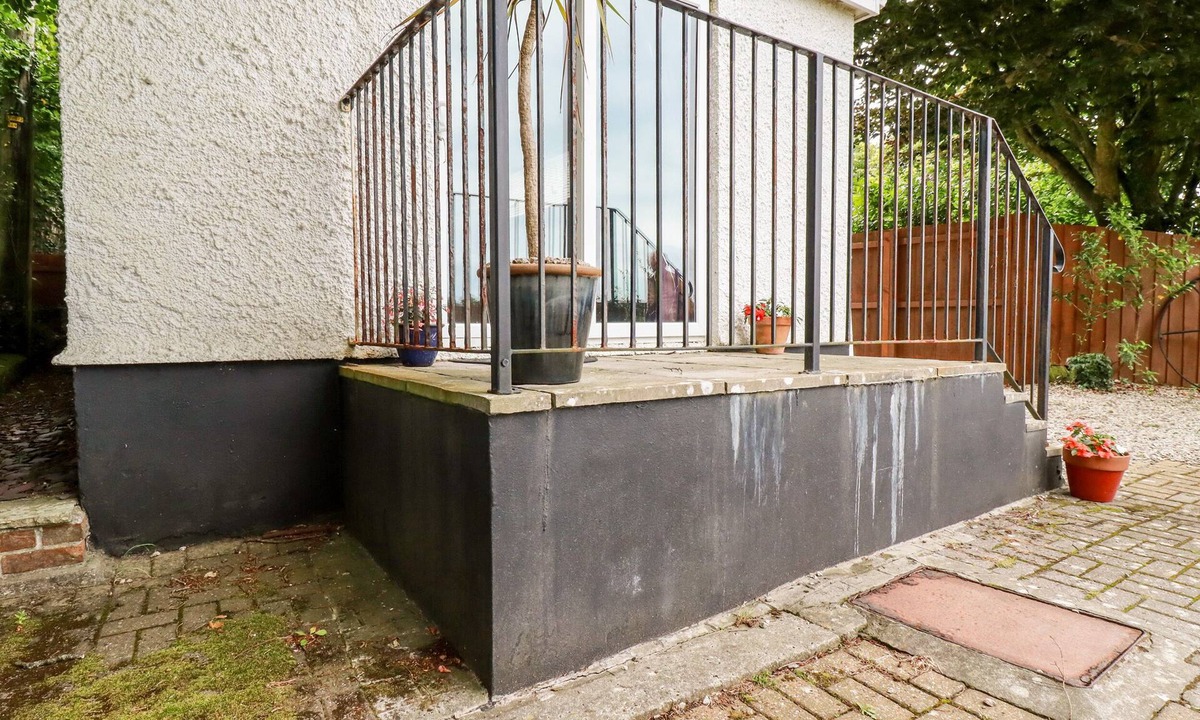 Saint Kew Cottage | THE STUDIO, pet friendly, character holiday cottage in Wadebridge