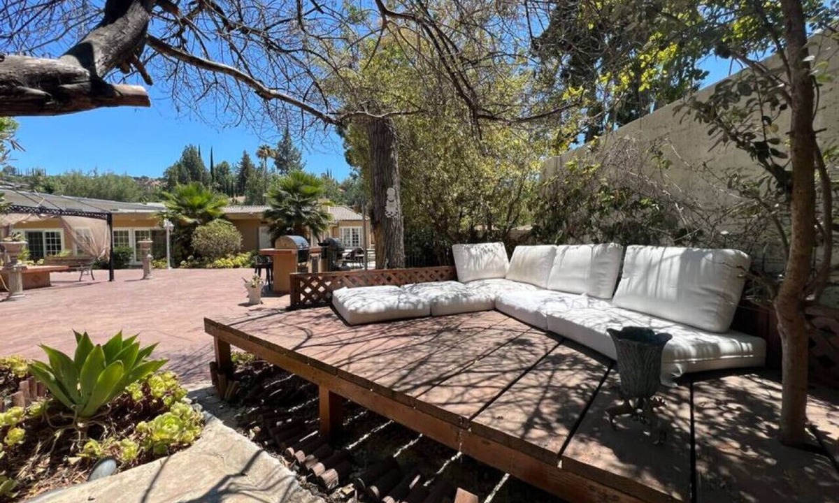 Sawtelle House | The Ultimate Escape - ENC-BRE