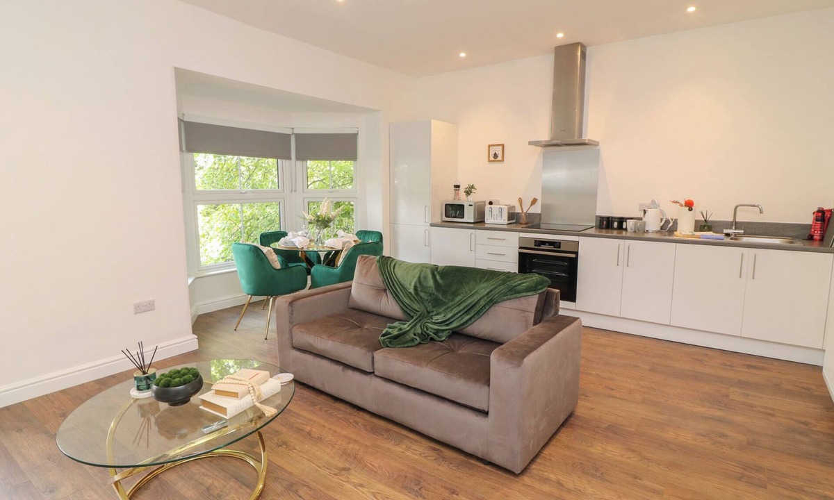Peterborough Cottage | Three