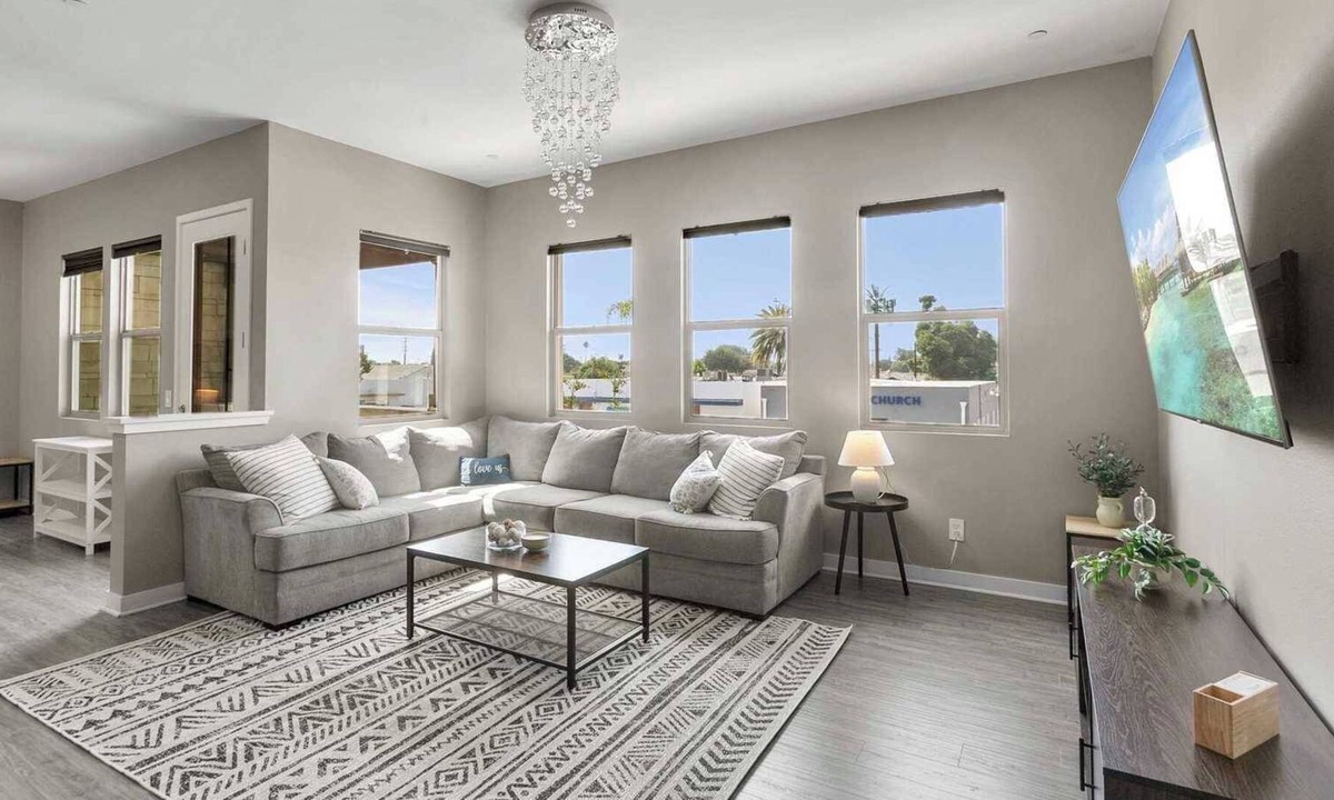 Bellflower House | Tranquil Townhouse on Alondra Blvd