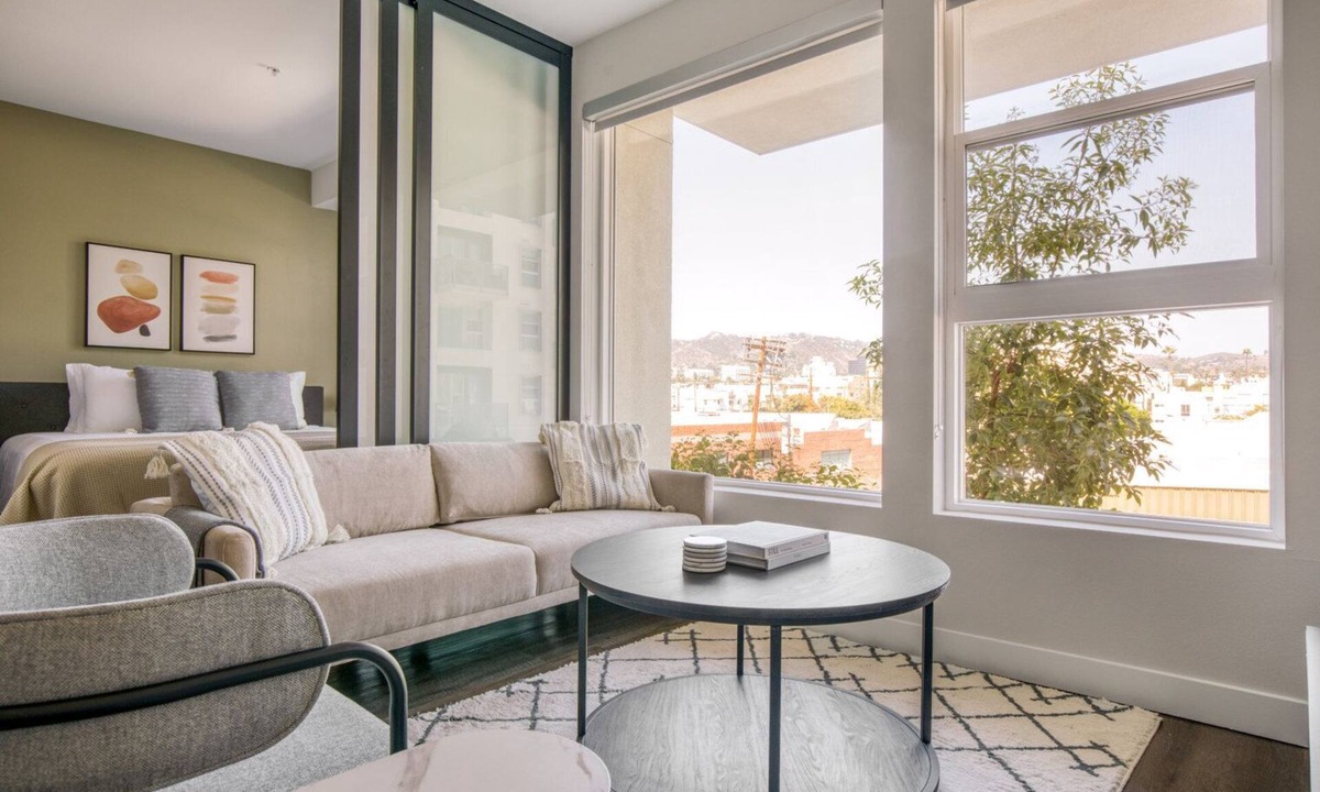 Hollywood Apartment | Trendy Hollywood 1BR w/Pool & Gym, nr Santa Monica Blvd, by Blueground