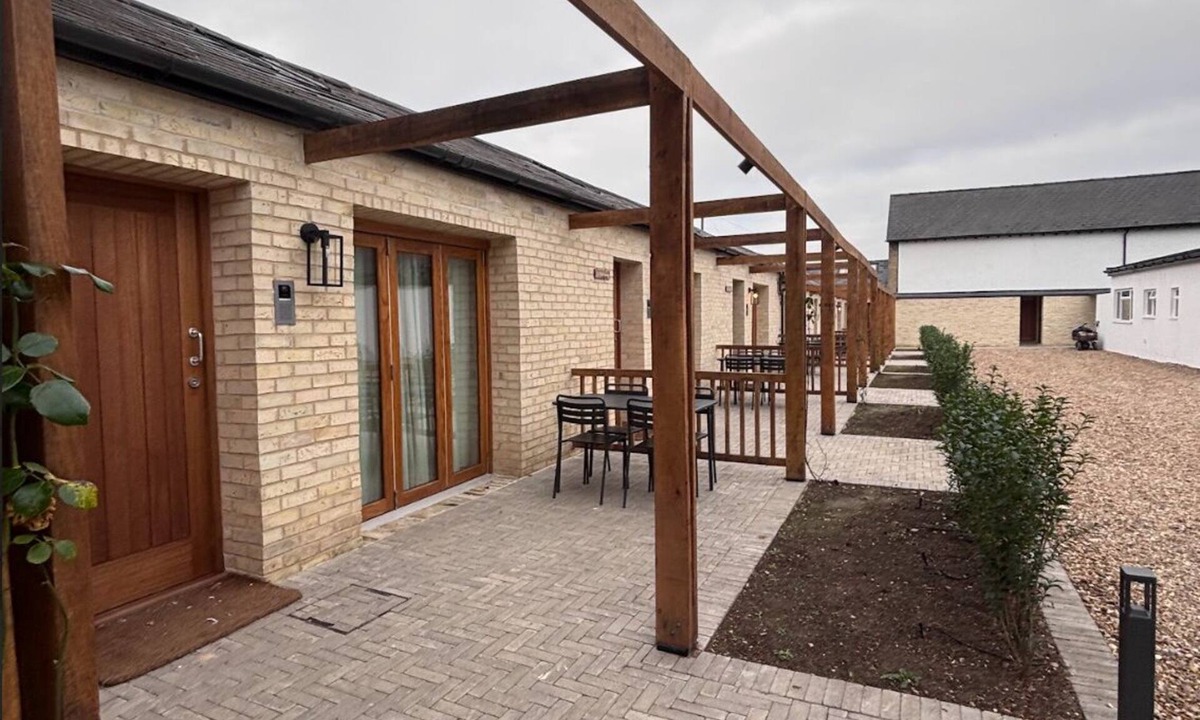 Royston Apartment | Triple Studios - Studio Apartment, Sleeps 3