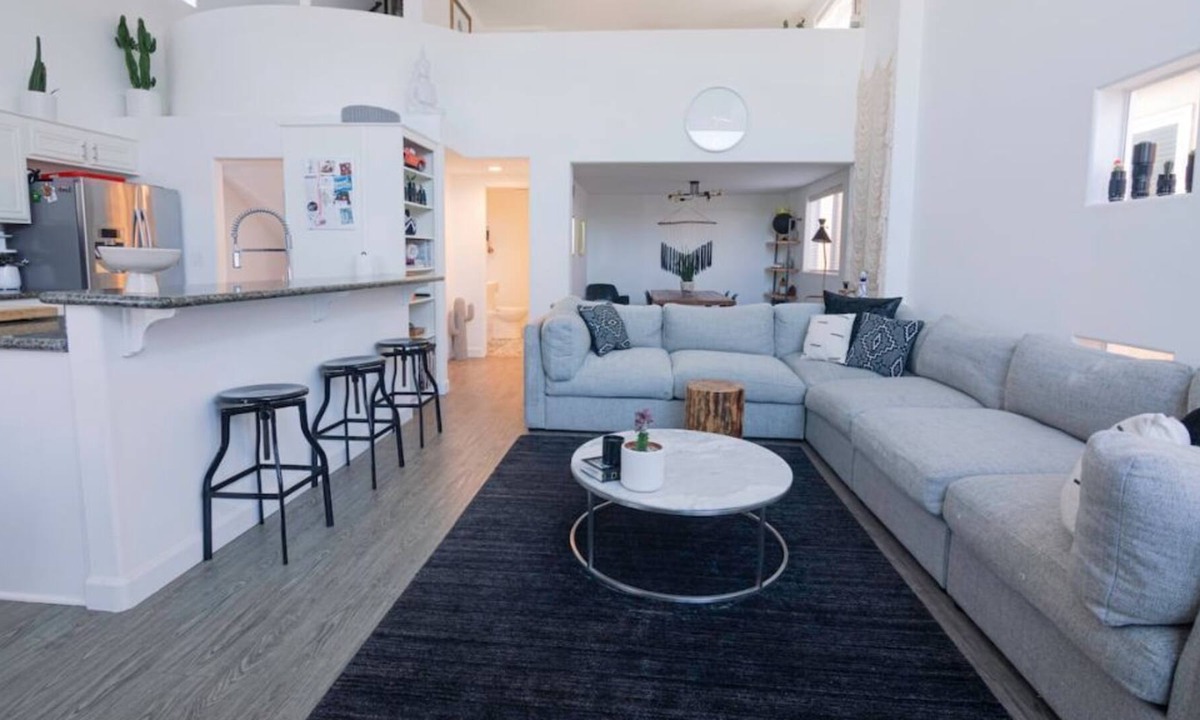 Marina Peninsula House | Venice Beach Home w/ 20 ft Ceiling, Rooftop Deck & 1 Block from Beach!