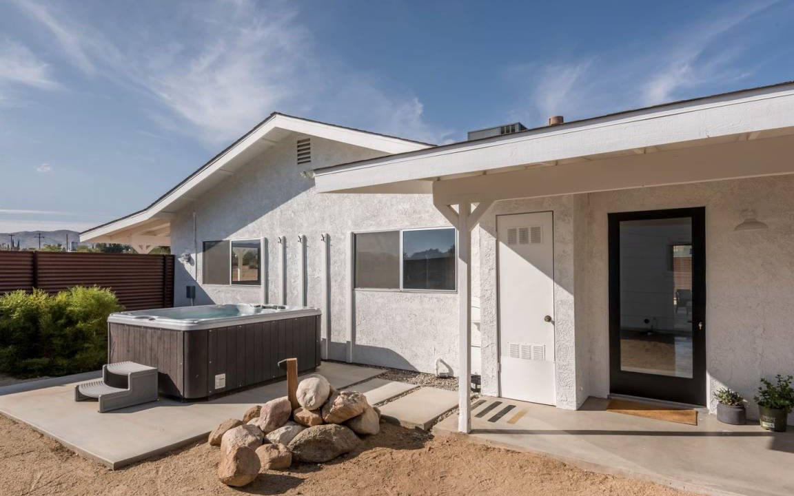 Pioneertown Villa | Villa ∙ 2 bedrooms ∙ 6 guests