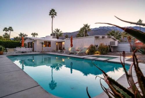 Racquet Club Estates Villa | Villa Amaris