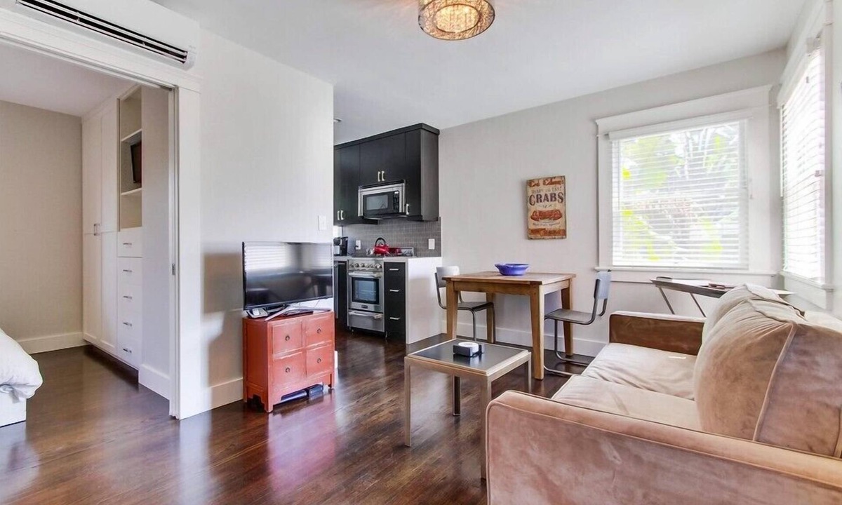 North Park Villa | Villa Barajas - Gorgeous, modern hide-away near Zoo & Park