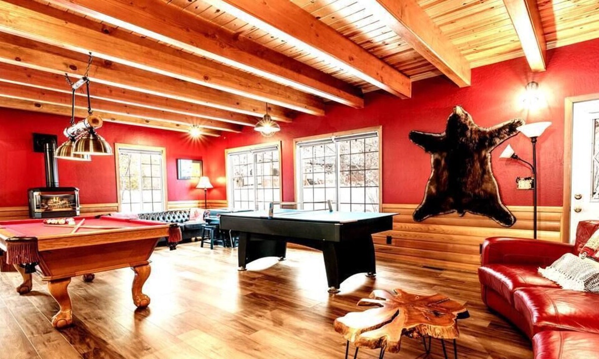 Fox Farm Villa | Villa for 16 w A/C + EV Charger + Pool/Ping Table