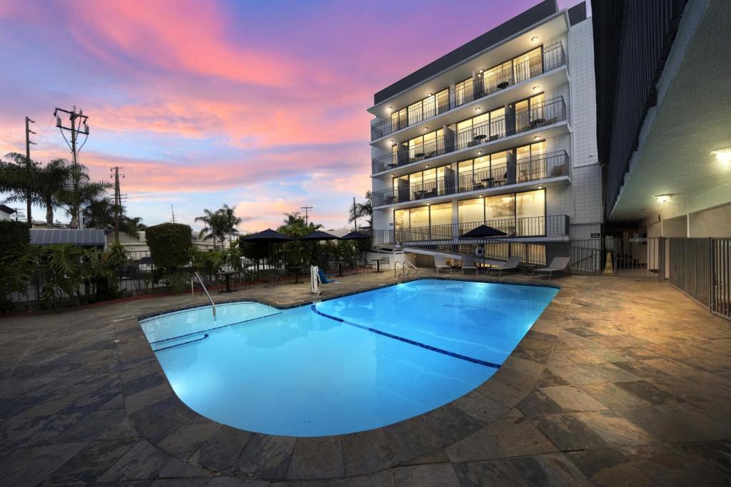 Southwood Riviera Hotel | Vivo Flex Living Torrance