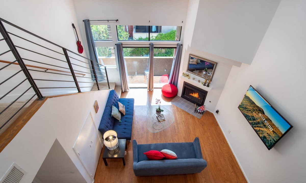Hollywood House | Walk 2 Hollywood Bowl Modern Loft Indoor Parking