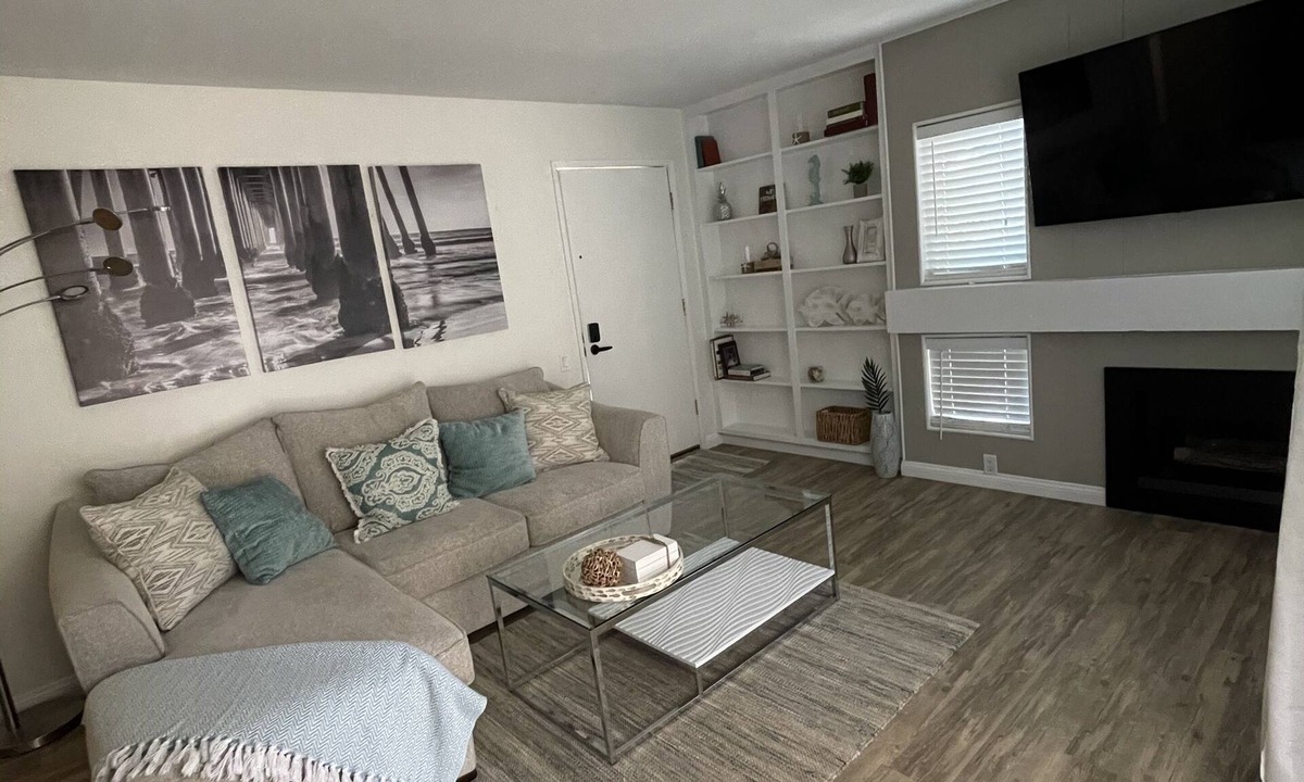Huntington Beach Condo | Walking Distance to the Beach!
