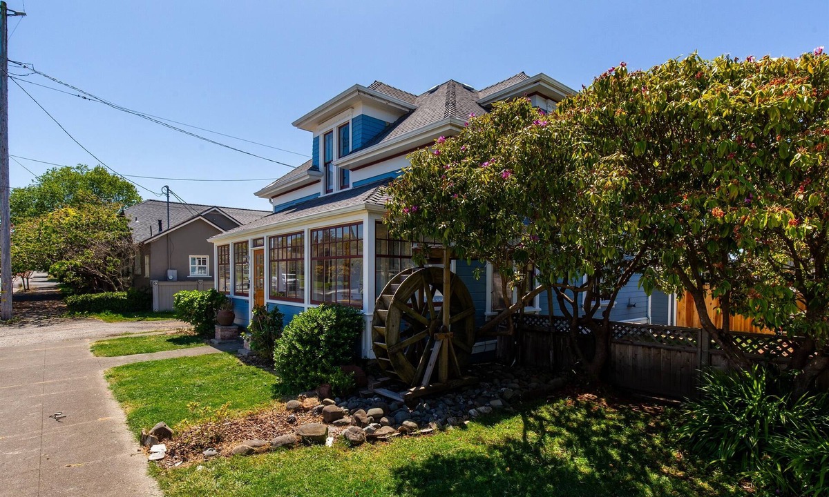Eureka House | Water Wheel Victorian- 4BR
