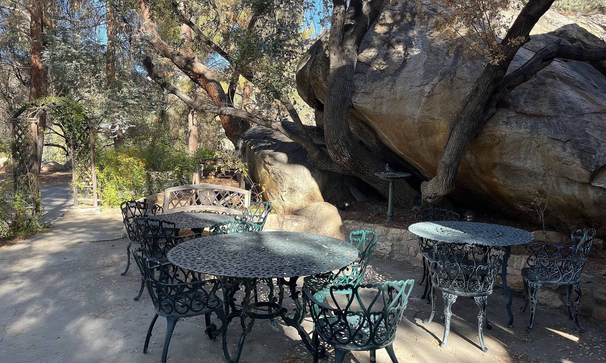Kernville Hotel | Whispering Pines Lodge