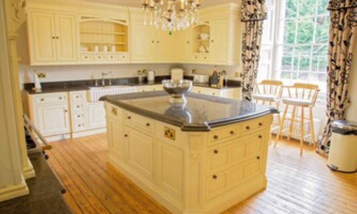 Beachley House | Wonderful Georgian Manor House sleep 28 in Chepstow with Games Room .