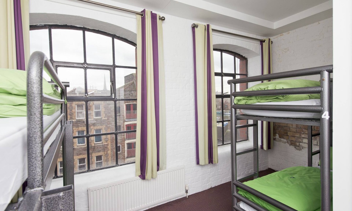 Bristol Floating Harbour Hostel | YHA Bristol - Hostel