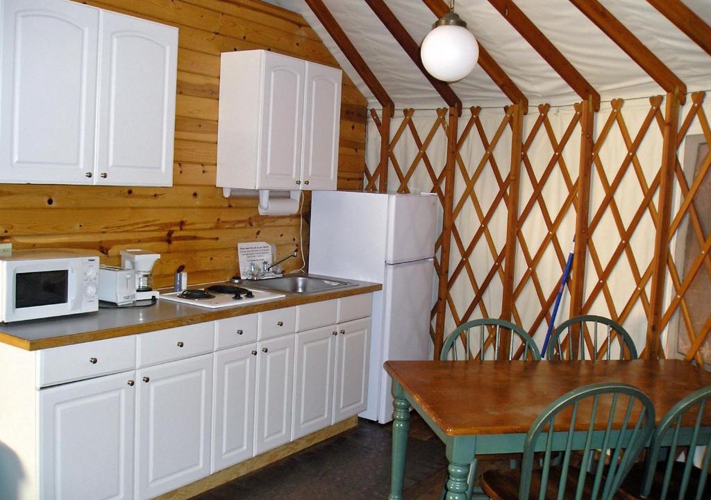 Harden Flat Resort | Yosemite Lakes River Yurt 21