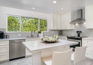 111 Sherman Oaks entire home near Universal Studios with Tesla Charger