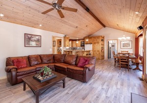 140 m² Cabin ∙ 3 bedrooms ∙ 6 guests