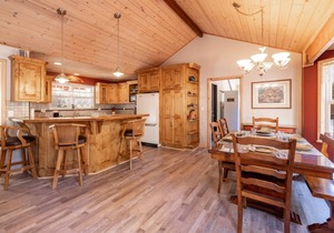 140 m² Cabin ∙ 3 bedrooms ∙ 6 guests