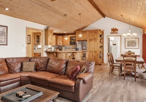 140 m² Cabin ∙ 3 bedrooms ∙ 6 guests