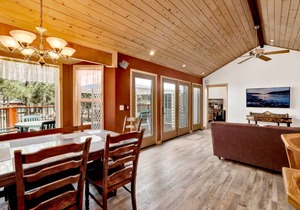 140 m² Cabin ∙ 3 bedrooms ∙ 6 guests