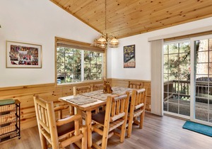 149 m² Cabin ∙ 3 bedrooms ∙ 8 guests