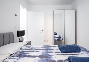 2 BR/ 2BA King's Cross station