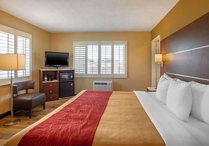 2-Star Hotel ∙ Comfort Inn San Diego Airport At The Harbor