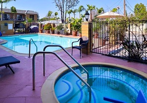 2-Star Hotel ∙ Best Western Palm Garden Inn