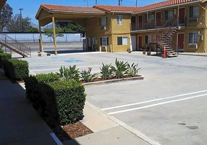 2-Star Hotel ∙ Economy Inn Motel