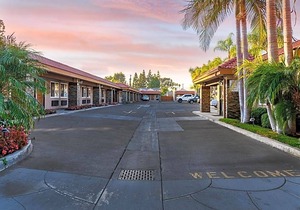 2-Star Hotel ∙ Hyland Motel Brea