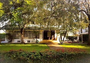 2-Star Hotel ∙ Orange Drive Hostel