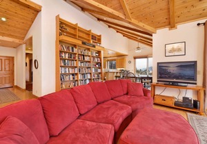 206 m² Cabin ∙ 3 bedrooms ∙ 8 guests