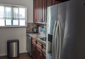 2Bedroom+Den/2Bathroom, 4 Blocks to Santa Monica Beach