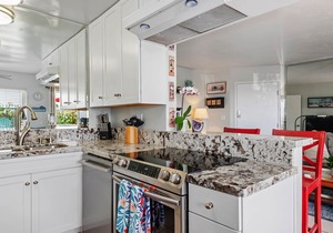 2BR Condo right next to the beach and walkable to all the best of Carpinteria!