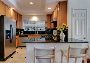 3 Bedroom(OR 4 BDRM) Spacious Marina Del Rey Beach Getaway! Steps to the Beach