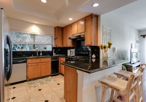 3 Bedroom(OR 4 BDRM) Spacious Marina Del Rey Beach Getaway! Steps to the Beach