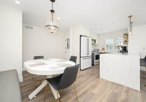 3 Bedroom Renovated Condo on Balboa Island