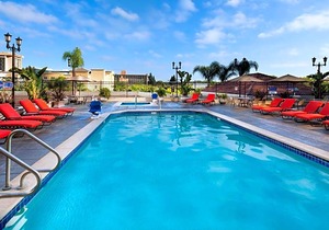 3-Star Hotel ∙ DoubleTree Suites By Hilton Anaheim Resort/Convention Center