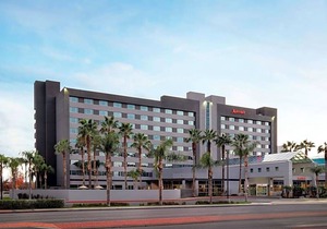 3-Star Hotel ∙ Bakersfield Marriott at the Convention Center
