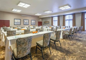 3-Star Hotel ∙ Holiday Inn Auburn, an IHG Hotel